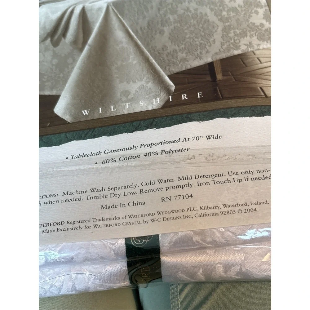 Waterford Oblong Tablecloth Wiltshire Style 70